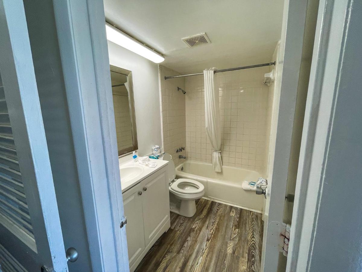 Oceanfront Viking Motel Myrtle Beach Extérieur photo